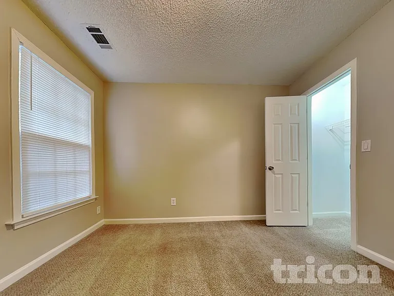 4309 Magnolia Path — Photo 12