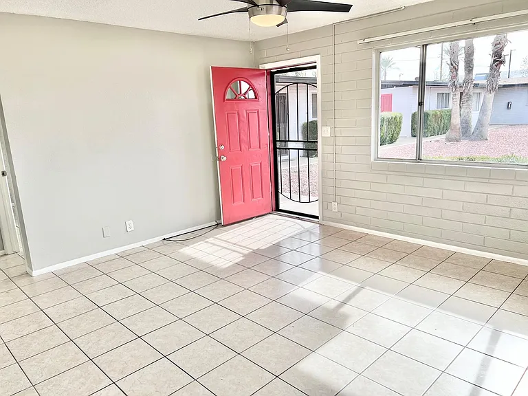 7013 N 76th Ave #1 — Photo 17