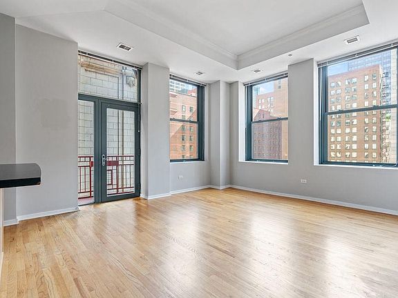 5th image of 208 W Washington St APT 1204