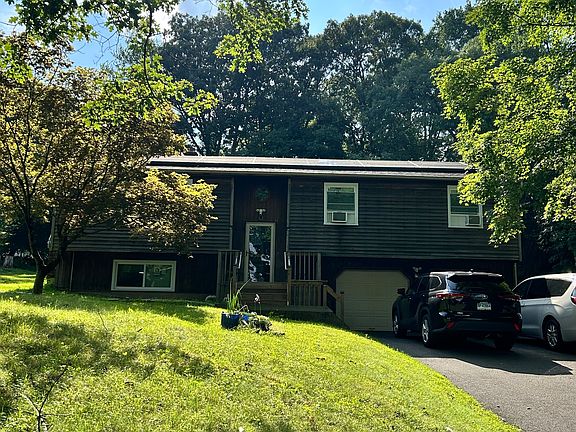3rd image of 128 Rockwell Road