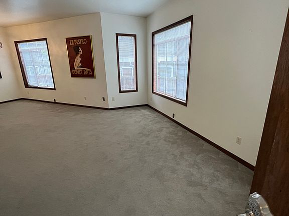 2nd image of 924 17th Ave #4
