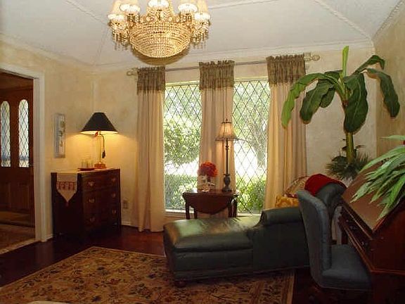 2nd image of 2221 Southern Cir