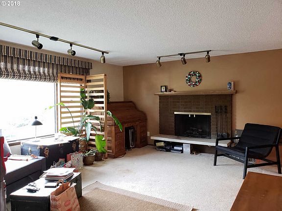 4th image of 1408 NE 99th Ave