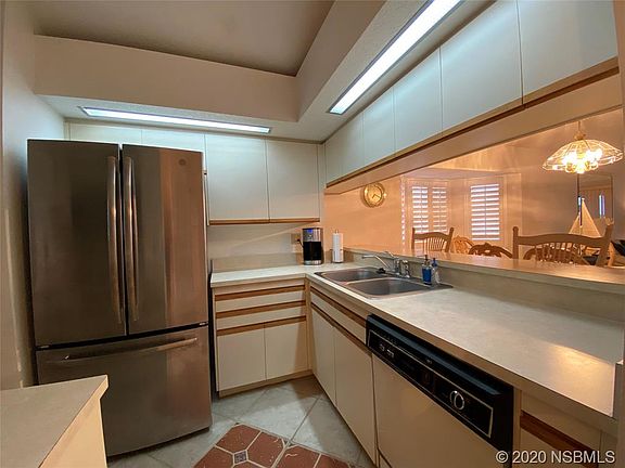 5th image of 448 Bouchelle Dr APT 301