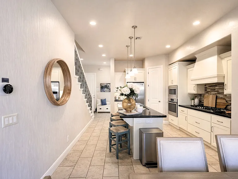 N Coral Ridge Dr — Photo 7