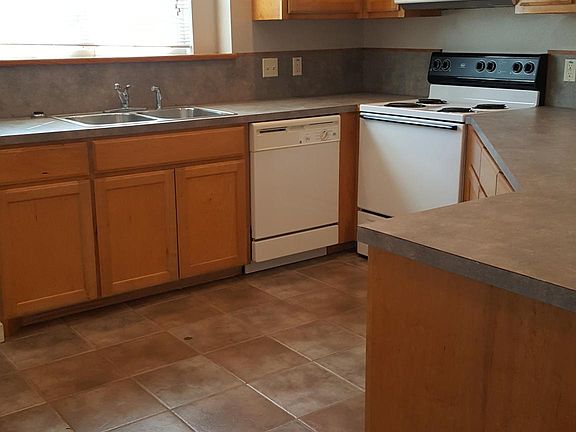 2nd image of 135 Olive St