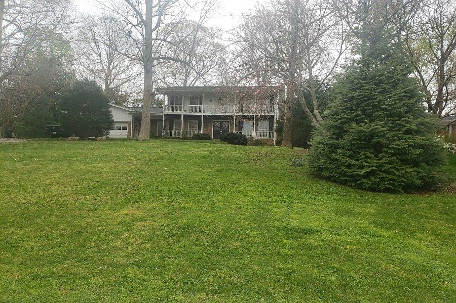 2nd image of 2239 Peachtree North Ct