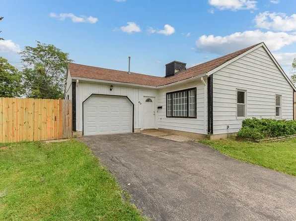 512 Cherry Cir, Glenview, IL 60025