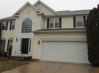 1105 Stone Gate Dr, York, PA 17406