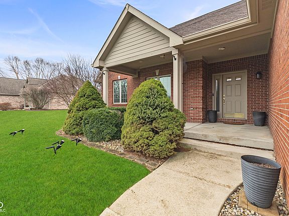 3rd image of 10630 N Rolling Valley Dr