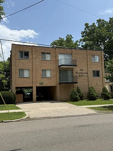 439 3rd St Photo 1