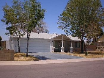 2nd image of 208 E Tulane Dr