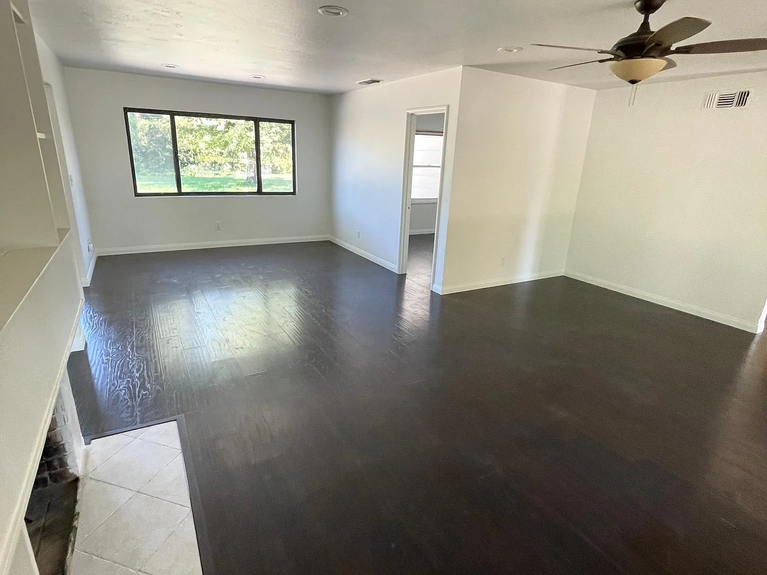 4 bed, 1994 sqft, $2,995 — Photo 3
