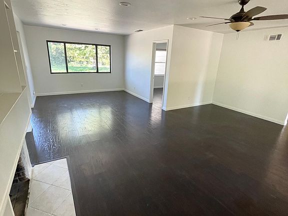 3rd image of 1548 Los Molinos Way