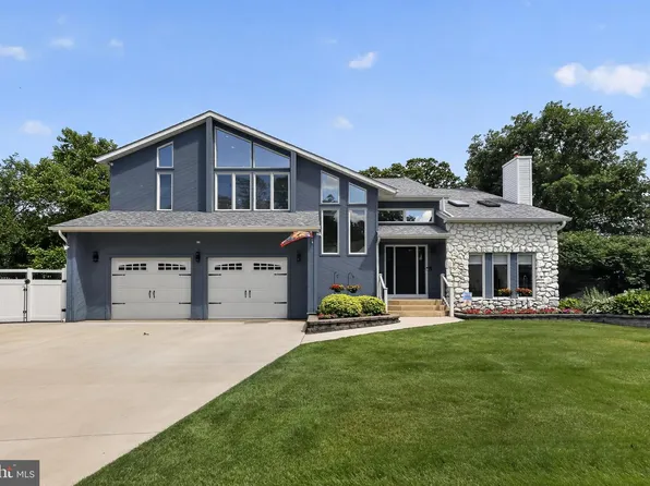 9 Rittenhouse Sq, Sicklerville, NJ 08081