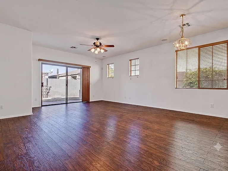 2050 N Arbor Ln — Photo 29