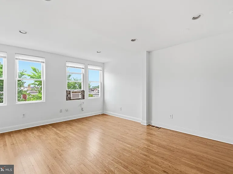 440 Delafield Pl NW — Photo 19