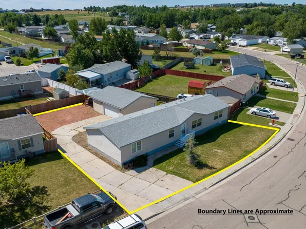 1304 Orchid Ln, Gillette, WY 82716