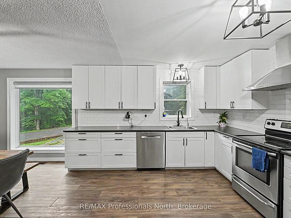 3rd image of 1116 Little Hawk Lake Rd