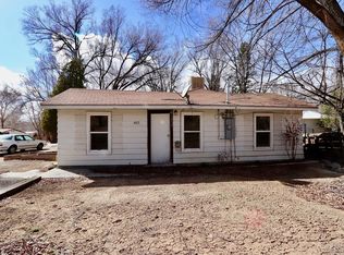 1015 N Auburn Ave, Farmington, NM 87401