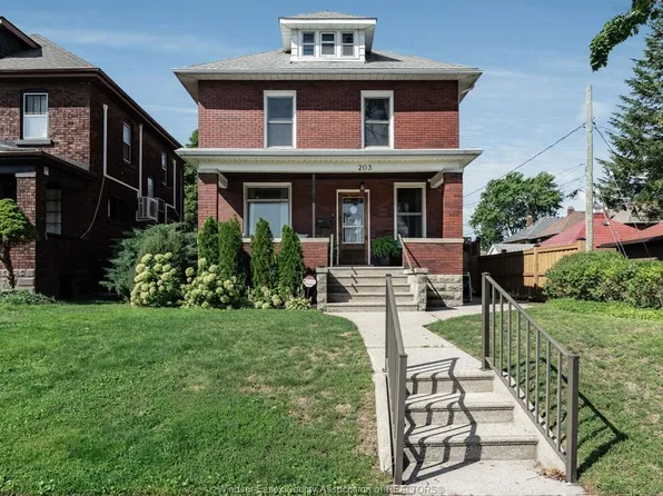 203 Moy Ave, Windsor, ON N9A 2N1