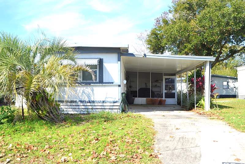 1st image of 984 Olive Dr