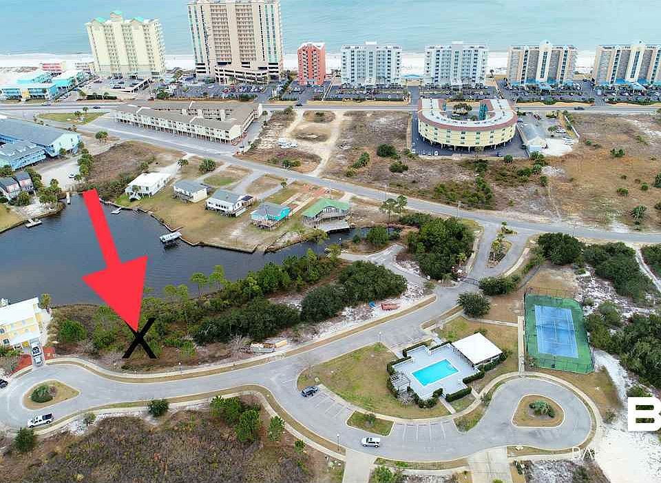 1st image of 16 Heron Point Dr