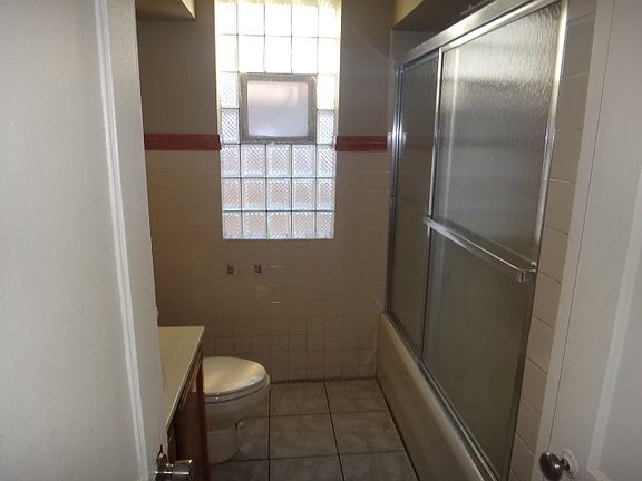 4th image of 1525 S 59th Ct