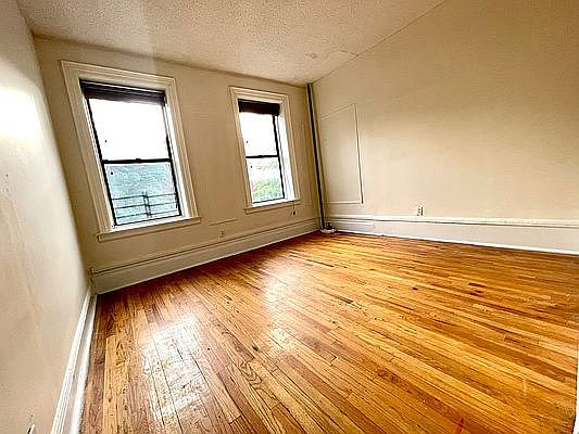 5th image of 1055 Dean St APT 6