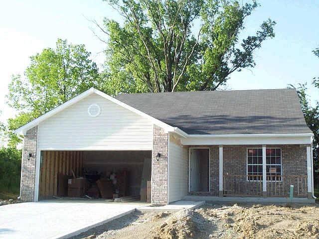 1st image of 4695 W Oakton Way