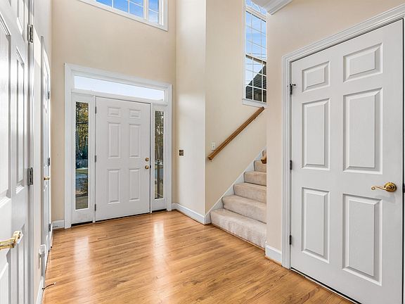 4th image of 8084 Carrington Dr
