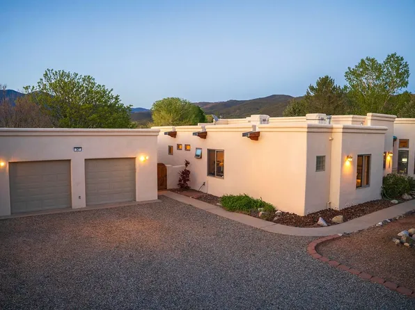 347 Sierra Vista Ln, Taos, NM 87571