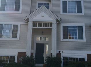2404 Oakfield Dr, Aurora, IL 60503