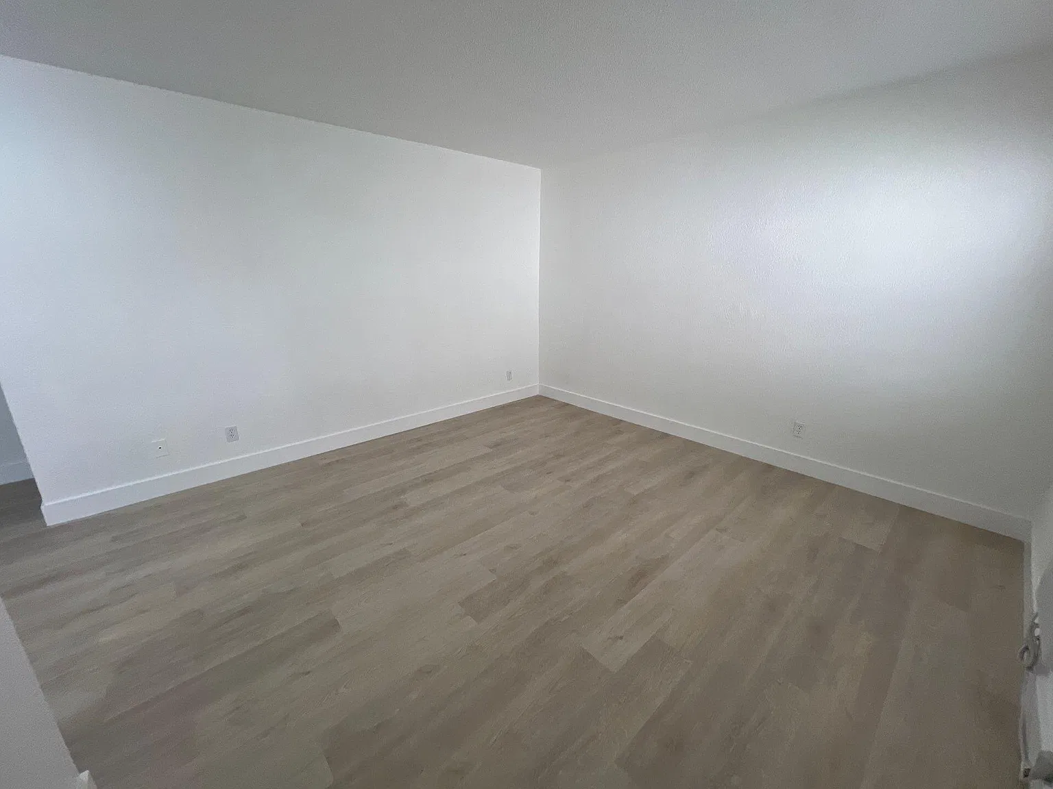 1 bed, 1.0 bath, 700 sqft, $1,695 — Photo 2