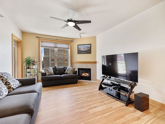 5th image of 360 W Washington Ave Unit 606