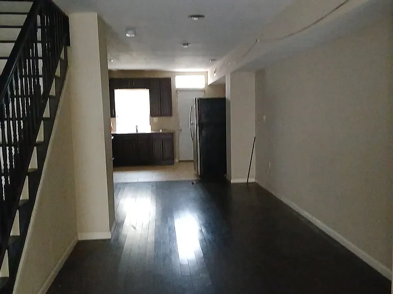 405 Furrow St — Photo 1