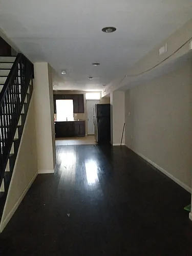 405 Furrow St Photo 1