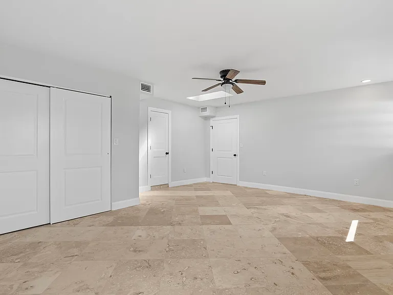 1458 Seabreeze Ln — Photo 8