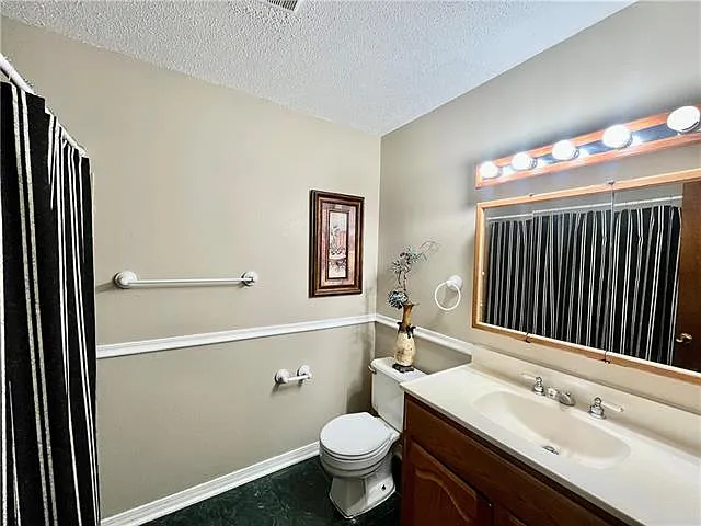 2330 Edenborn Ave #321 — Photo 15