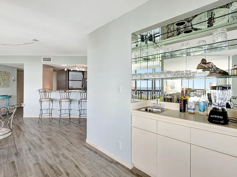 9500 S Ocean Dr #Penthouse 10 — Photo 17