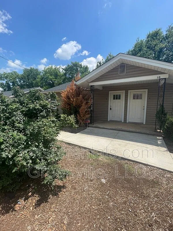 2 bed, 1.0 bath, $1,150 — Photo 1