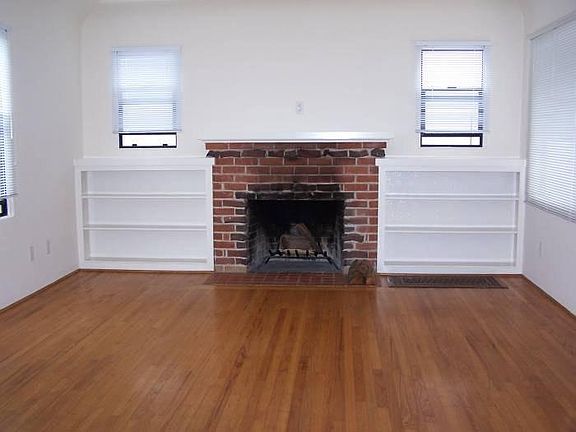 4th image of 4585 Bermuda Ave