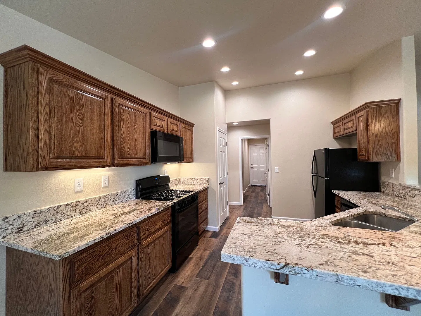 4-bedroom home in Fallon — Photo 3