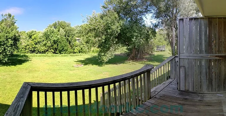 837 S Lindenwood Dr — Photo 2