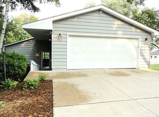 813 Everett St N, Stillwater, MN 55082