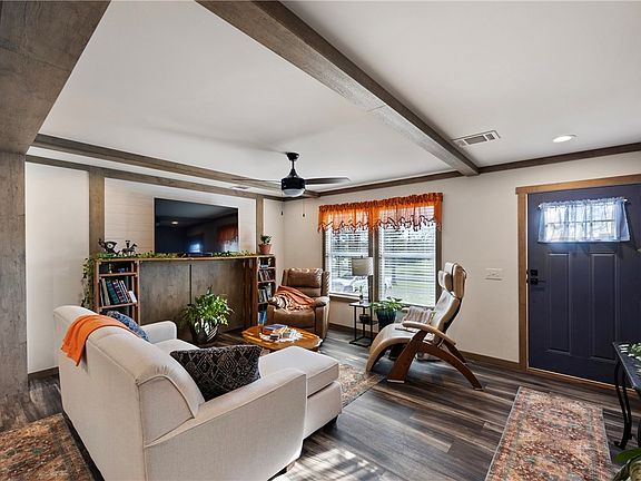 5th image of 89 & 31 Huett Ln