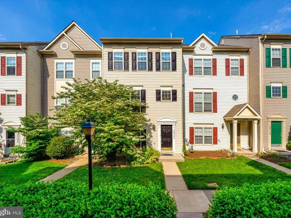12121 Amber Ridge Cir, Germantown, MD 20876