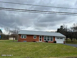 163 Albert Blvd — Photo 1