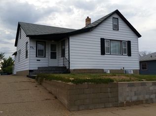 721 4th Ave W, Dickinson, ND 58601