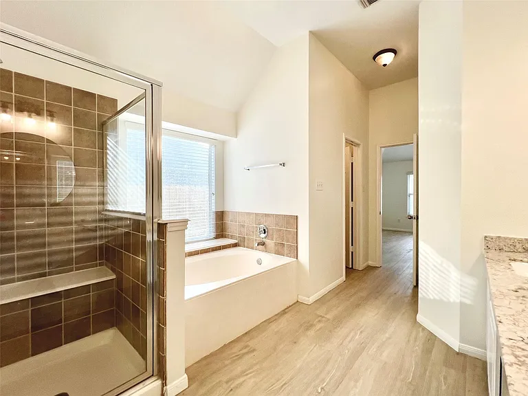 2606 Atwood Glen Ln — Photo 28